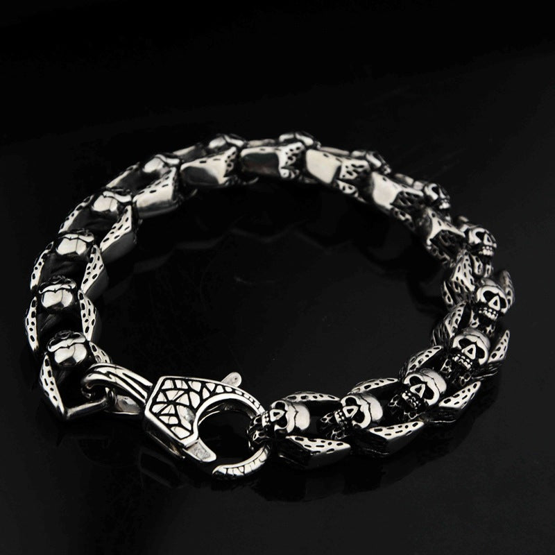 Trendy hot titanium steel skull bracelet European and American cross-border best-selling hip-hop personality versatile fashionable men's and women's couple jewelry