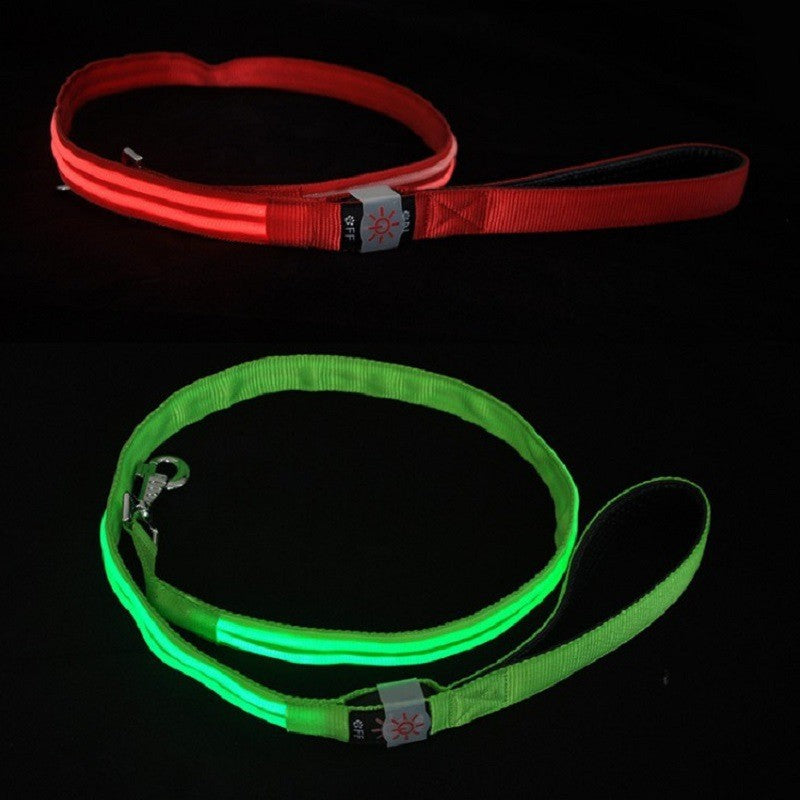 Amazon's popular LED dual fiber optic traction rope usb charging luminous traction belt pet quick release flash dog leash