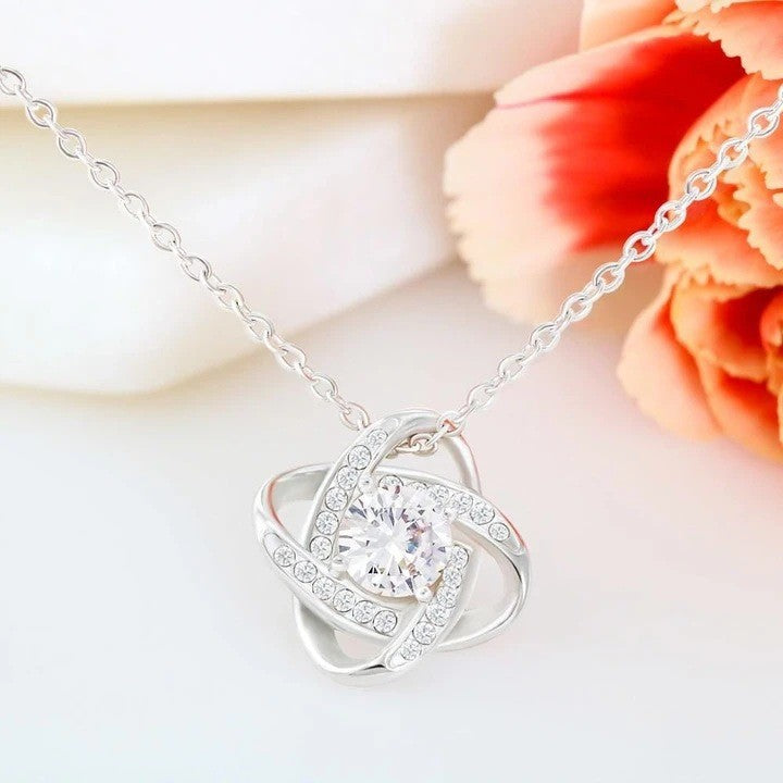 Cross-border new necklace women's clavicle chain simple four-leaf clover jewelry pendant eternal heart diamond jewelry with gift box